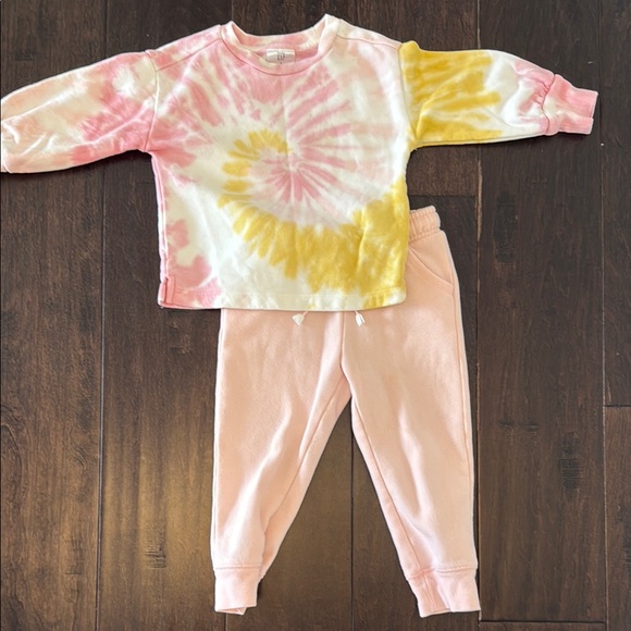 GAP Other - Great for play! Gap Pink and Yellow Tie-Dye Sweatshirt and Cat and Jack joggers
